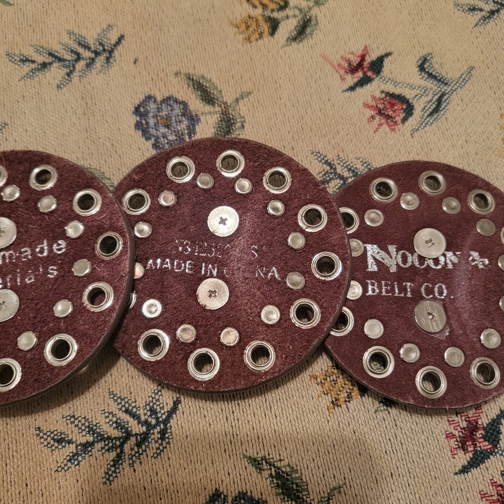 Nocona Jeweled Disc Shaped Belt S - Picture 4 of 5